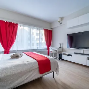 Luxury Studio In The Eu Area Apartment